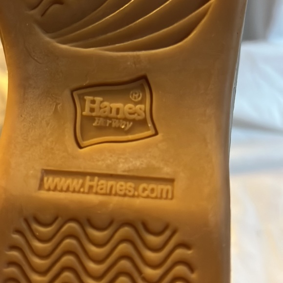 EUC Hanes soft fit tennis shoes. Size 7.5. - Picture 5 of 12